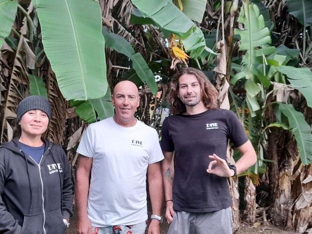 Selina, Neil, Milan Dive Rarotonga team