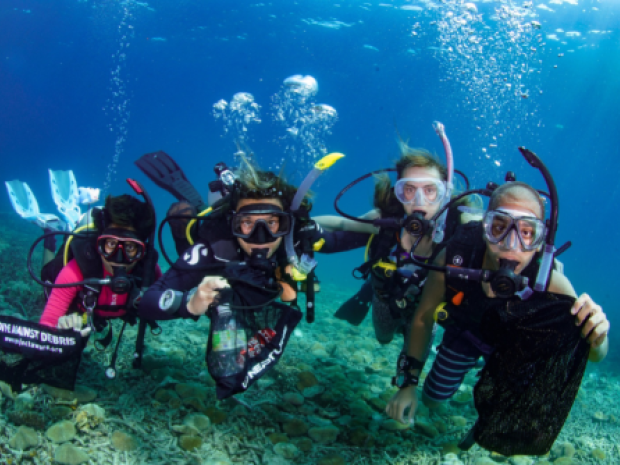 Master Divers Underwater