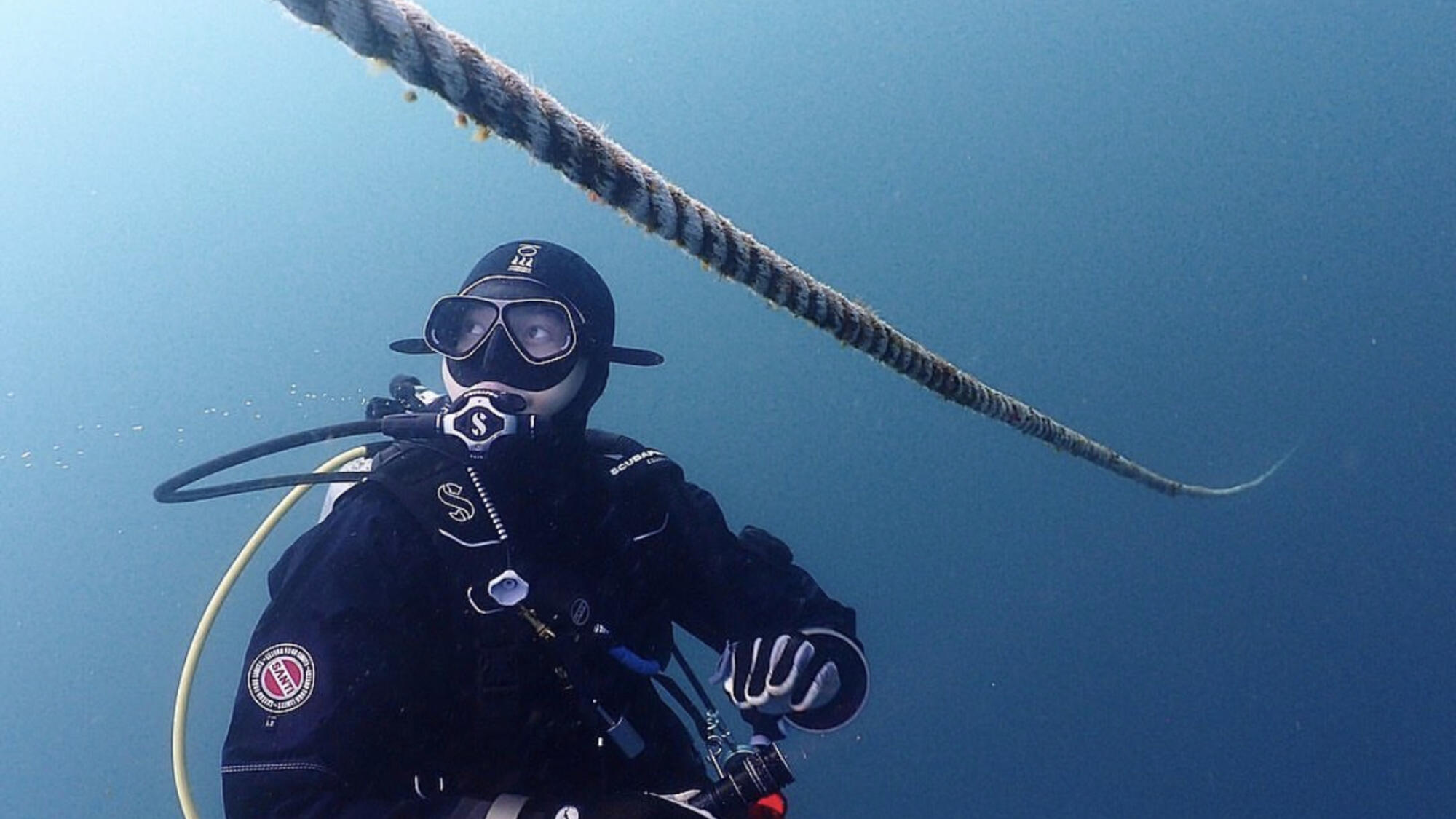 Korean actor Dong Hyuk Cho diving underwater