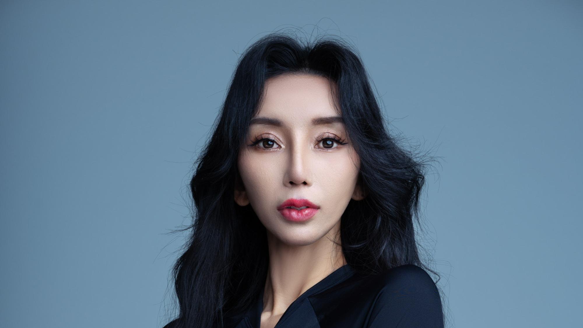 PADI AmbassaDiver Leng Yein posing for a photo.